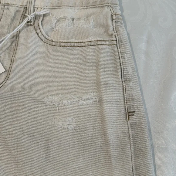 Frame Le Brigette High Waist Raw Hem Denim Shorts - Picture 8 of 16